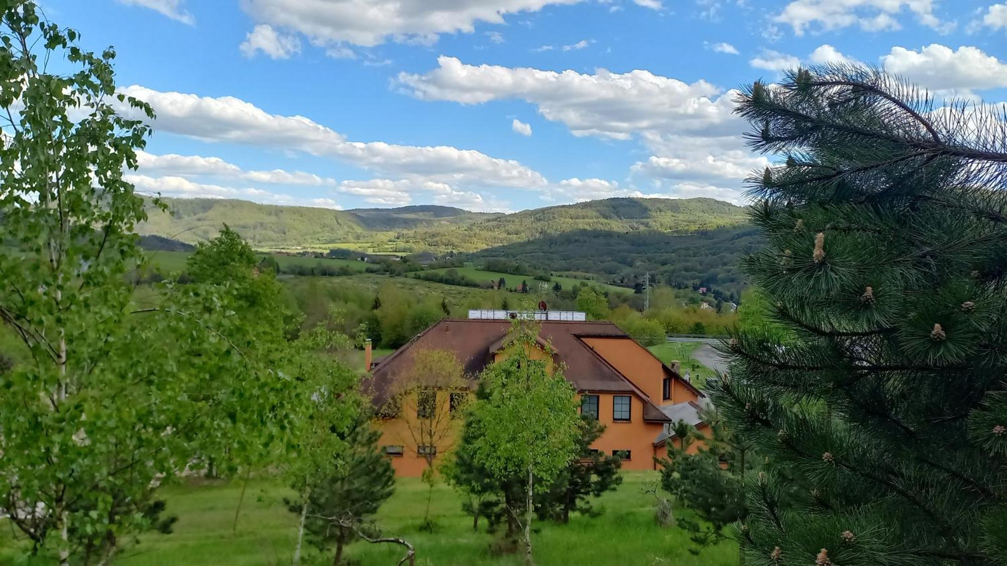 Hotel Formule Perštejn Exterior foto